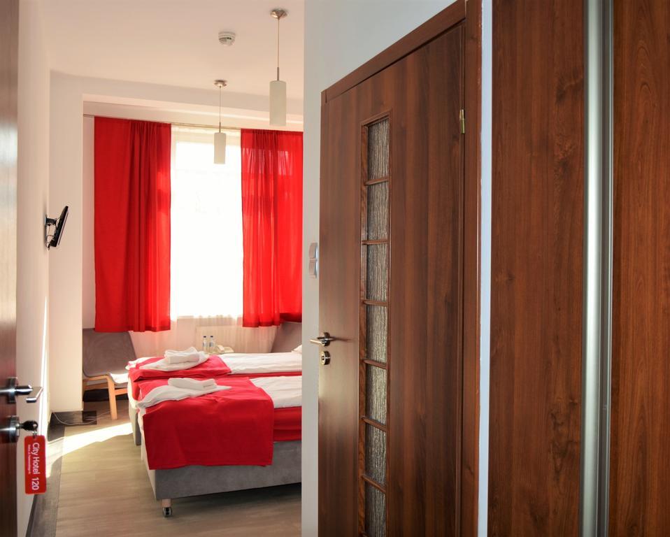 Hotel Kielce Luaran gambar